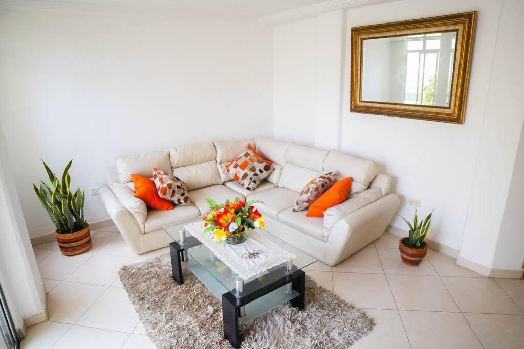 Appartement Hermoso Apto A 5 Minutos Del Centro Historico à Cartagène Extérieur photo